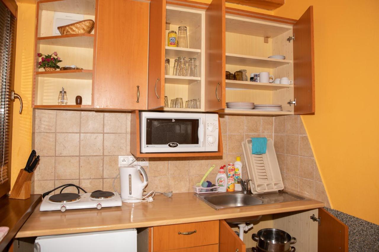 Apartmany Alma Vyhne Extérieur photo