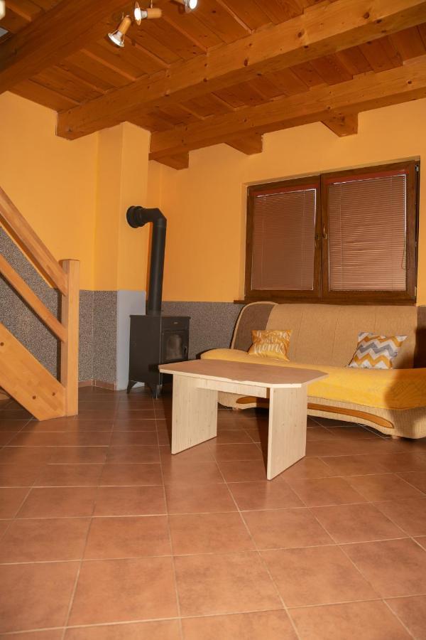 Apartmany Alma Vyhne Extérieur photo